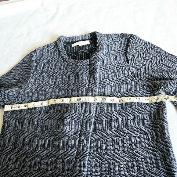 NWOT Loft L 3D knit asymmetrical cardigan, zipper, navy blue black - Picture 9 of 10